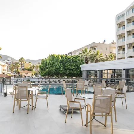 Random By Lookbookholiday 3*