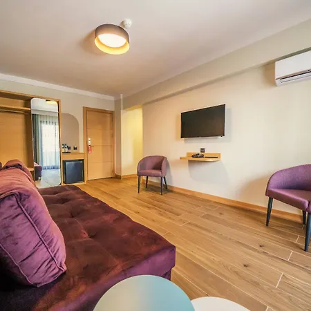 Random By Lookbookholiday Hotel