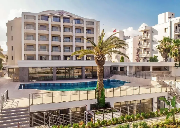 Random By Lookbookholiday Hotel 3*