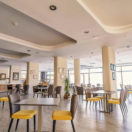 Random By Lookbookholiday Hotel 3*