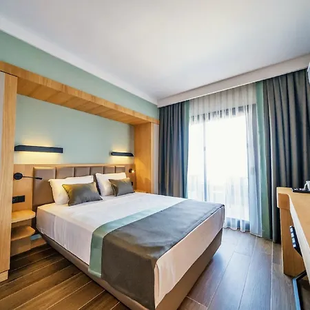 Random By Lookbookholiday Hotel 3*