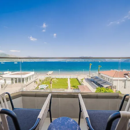 Random By Lookbookholiday Hotel 3*