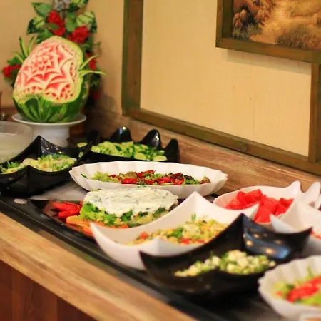 Random By Lookbookholiday 3*