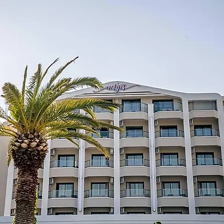 Hotel Random By Lookbookholiday