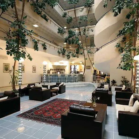 Hotel Random By Lookbookholiday 3*