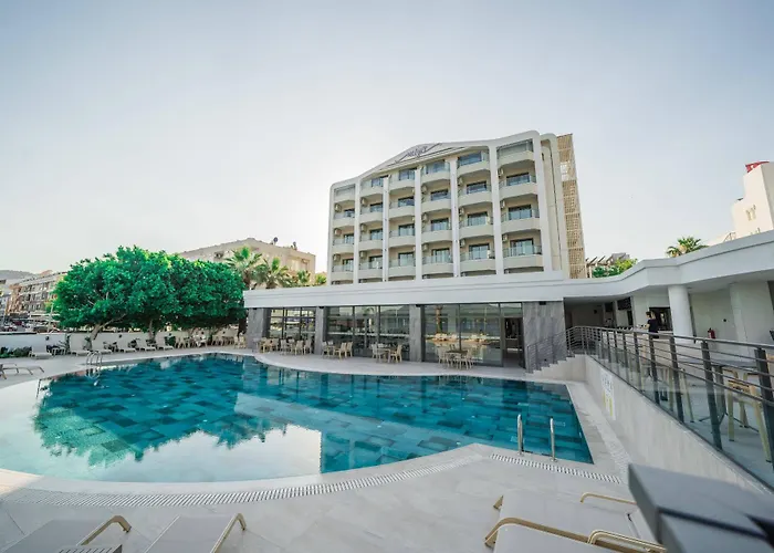 Random By Lookbookholiday 3*