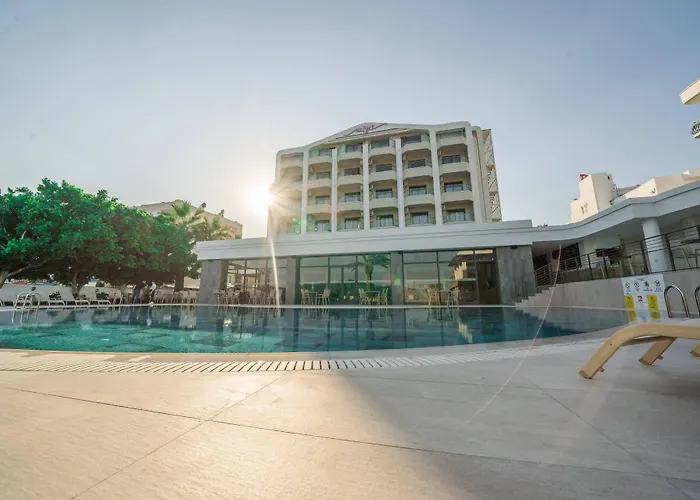 Random By Lookbookholiday Hotel 3*