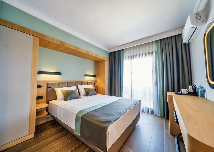 Random By Lookbookholiday Hotel 3*