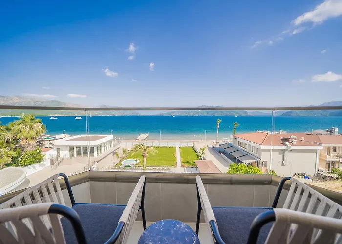 Random By Lookbookholiday Hotel 3*