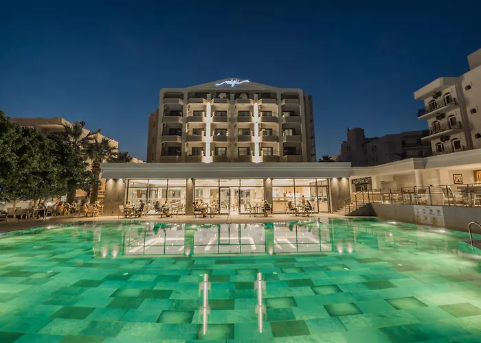 Random By Lookbookholiday Hotel 3*