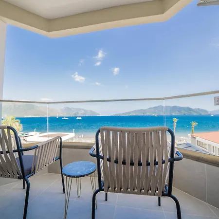 Random By Lookbookholiday Marmaris