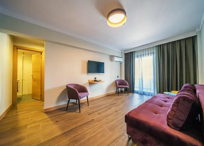 Random By Lookbookholiday Hotel 3*