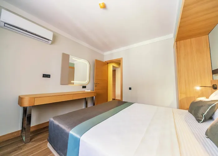 Hotel Random By Lookbookholiday Marmaris