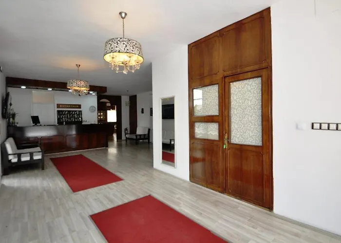 酒店 Random By Lookbookholiday 马尔马里斯